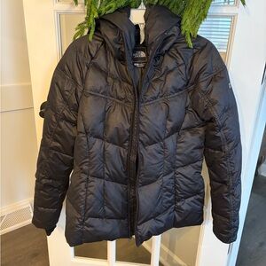 The North Face Women's Metallic Gray Puffer Jacket